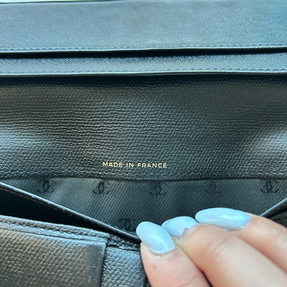 Black leather vintage chanel wallet - Picture 4 of 5